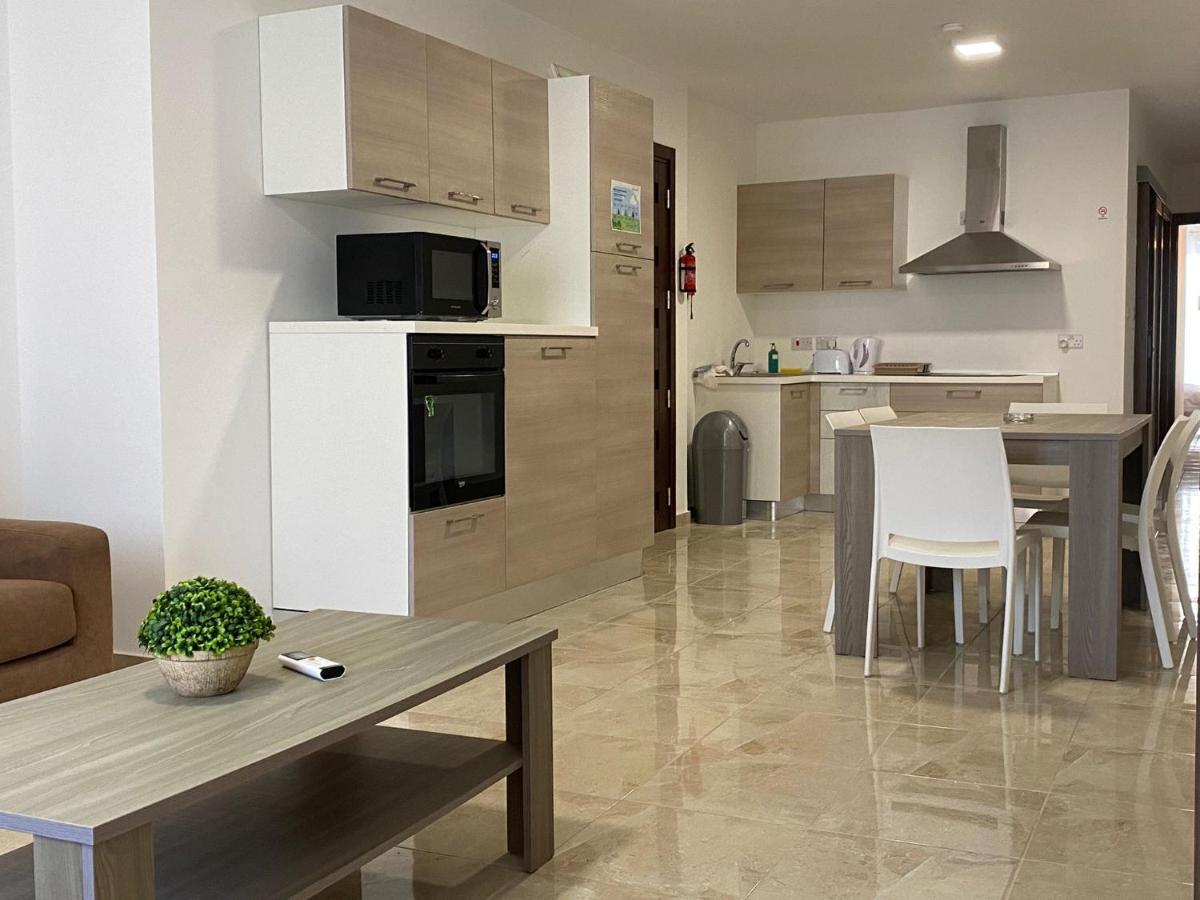 Sunrise Court Apartment Marsaskala Bagian luar foto