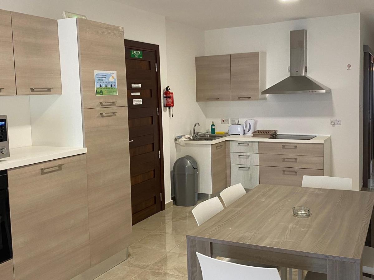 Sunrise Court Apartment Marsaskala Bagian luar foto