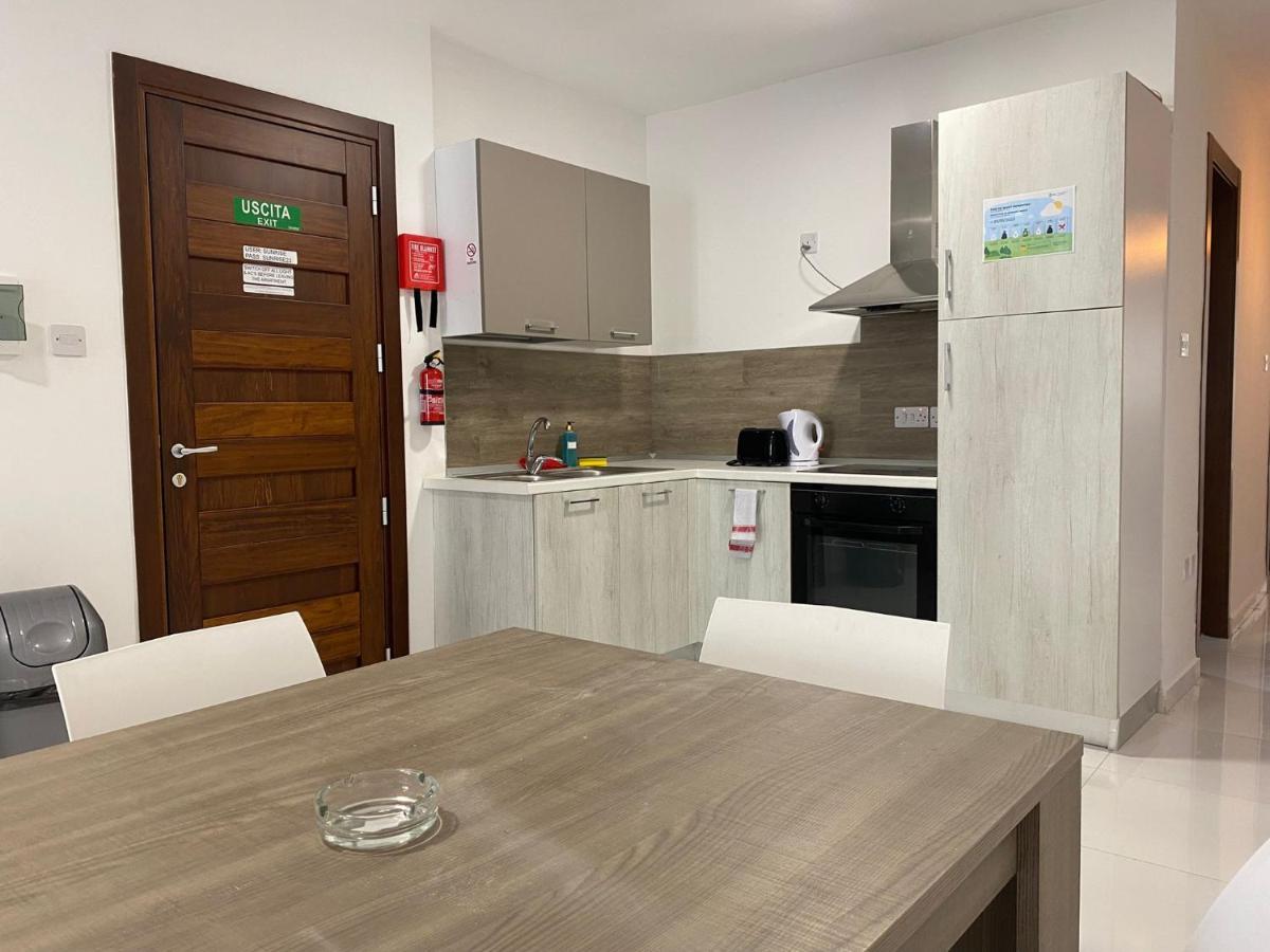 Sunrise Court Apartment Marsaskala Bagian luar foto