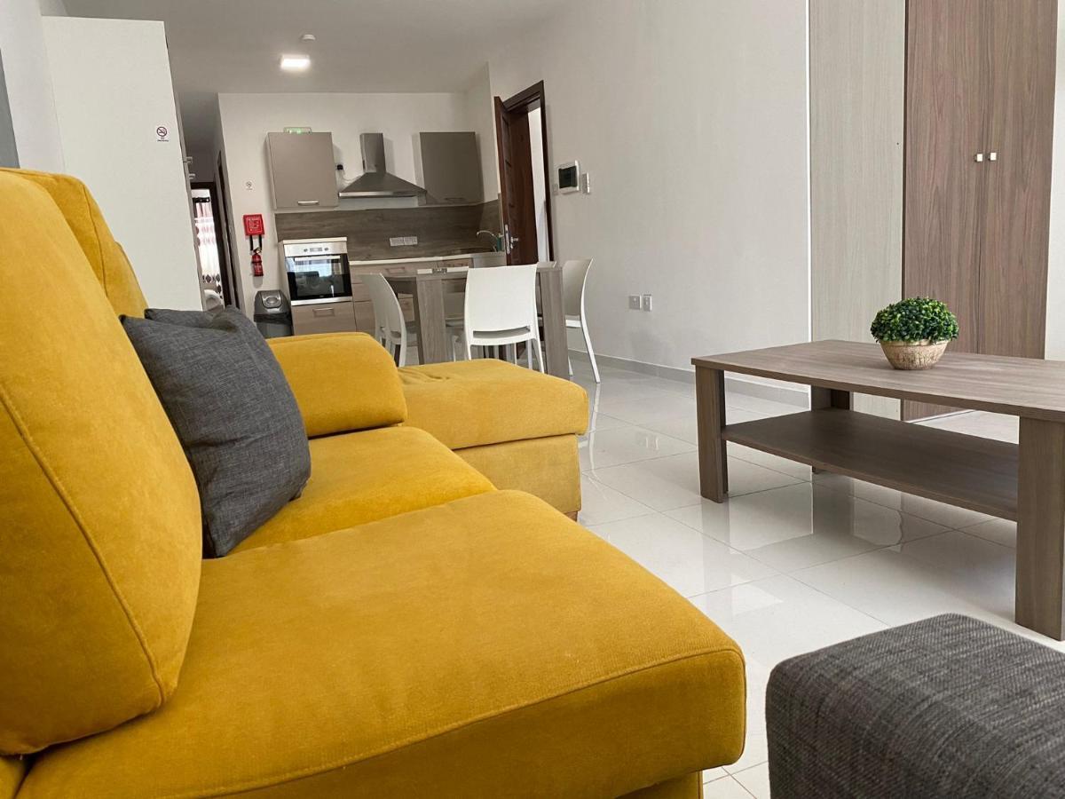 Sunrise Court Apartment Marsaskala Bagian luar foto