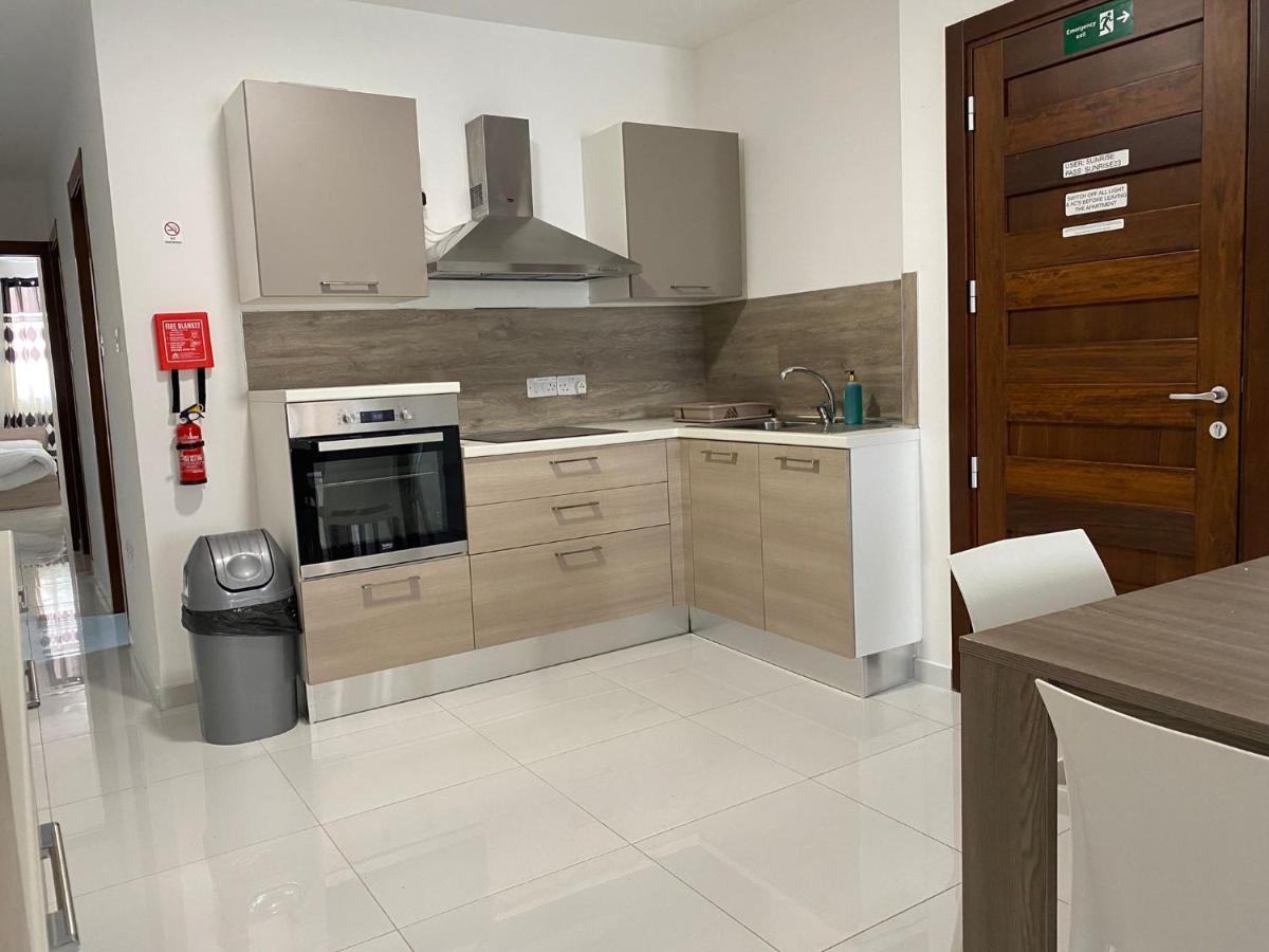 Sunrise Court Apartment Marsaskala Bagian luar foto