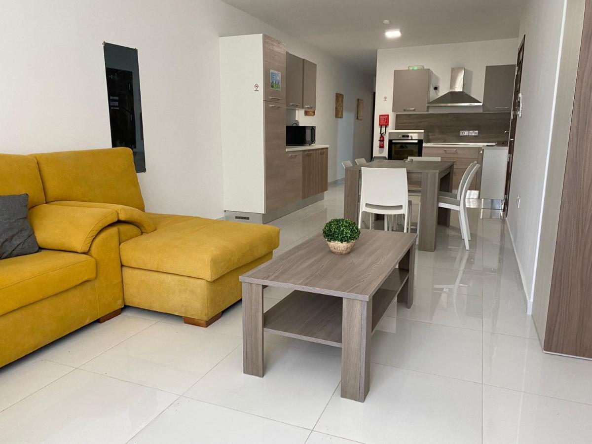 Sunrise Court Apartment Marsaskala Bagian luar foto