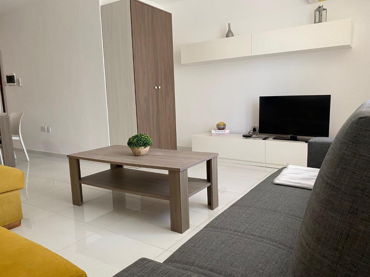 Sunrise Court Apartment Marsaskala Bagian luar foto